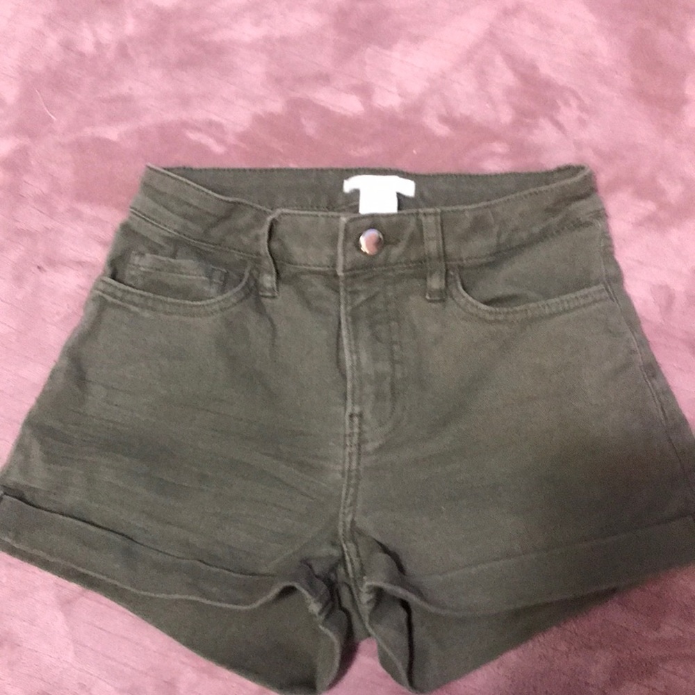 High waisted Olive green vintage junior shorts